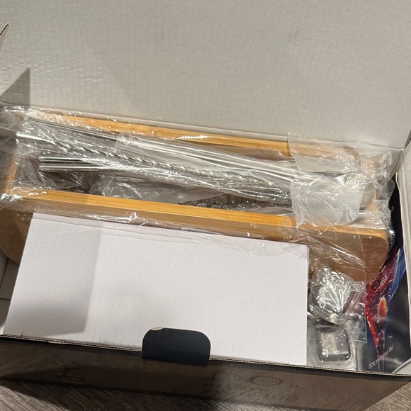 Cocktail Shaker Set. - Picture 2 of 5